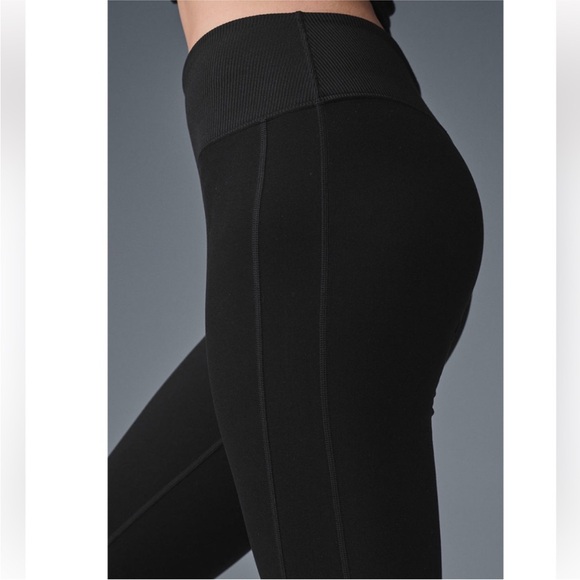 High-Waisted Alosoft Lounge Leggings. Size Small - Picture 6 of 8